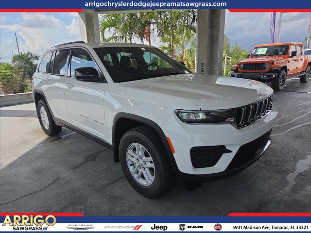 2025 Jeep Grand Cherokee GRAND CHEROKEE LAREDO 4X2