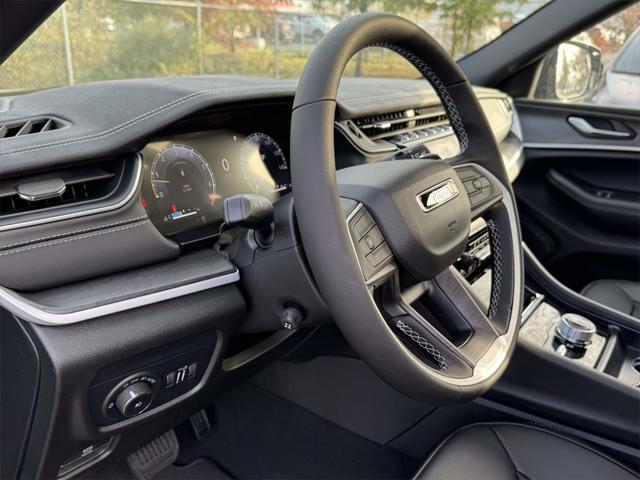 2025 Jeep Grand Cherokee GRAND CHEROKEE LIMITED 4X4 2025 Jeep Grand Cherokee GRAND CHEROKEE LIMITED 4X4