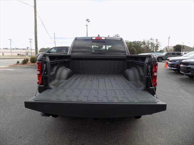 2026 Ram 1500 Express Crew Cab 4x4 5'7" Box