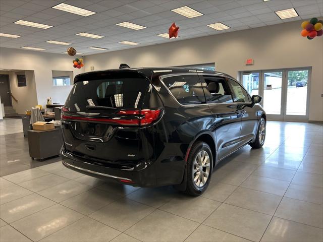 2026 Chrysler Pacifica PACIFICA SELECT AWD