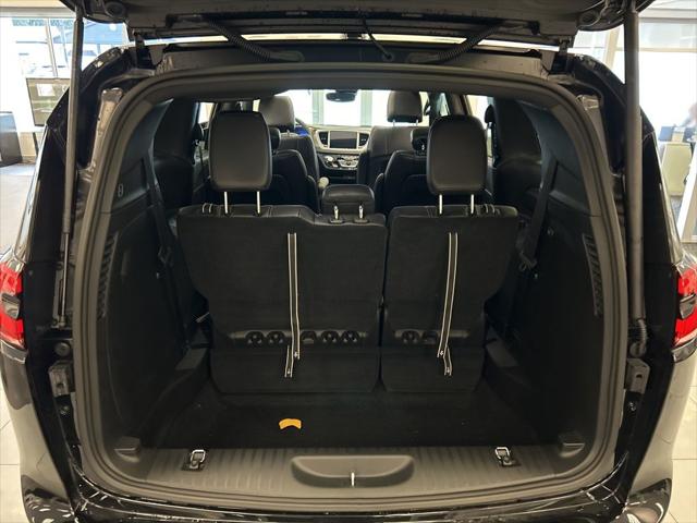 2026 Chrysler Pacifica PACIFICA SELECT AWD