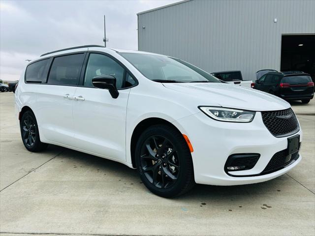 2026 Chrysler Pacifica PACIFICA LIMITED