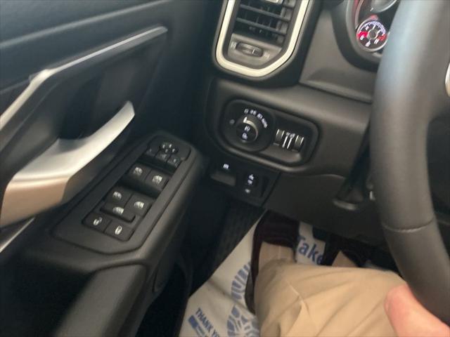 2026 Ram 1500 Big Horn Crew Cab 4x4 6'4" Box