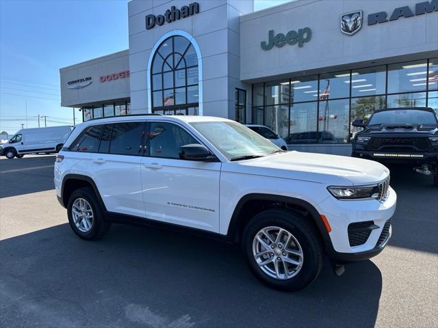 2025 Jeep Grand Cherokee GRAND CHEROKEE LAREDO X 4X2