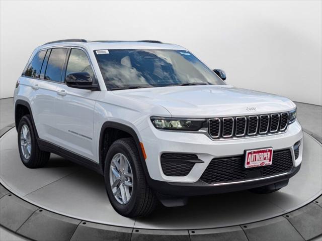 2025 Jeep Grand Cherokee GRAND CHEROKEE LAREDO X 4X4 2025 Jeep Grand Cherokee GRAND CHEROKEE LAREDO X 4X4