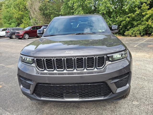 2025 Jeep Grand Cherokee GRAND CHEROKEE LAREDO X 4X4