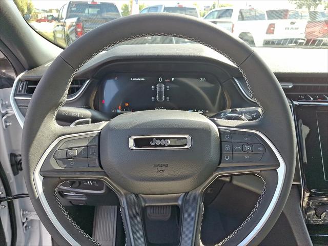 2025 Jeep Grand Cherokee Laredo X 4x4