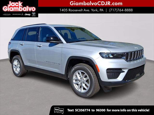 2025 Jeep Grand Cherokee GRAND CHEROKEE LAREDO X 4X4