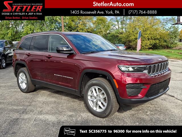 2025 Jeep Grand Cherokee GRAND CHEROKEE LAREDO X 4X4