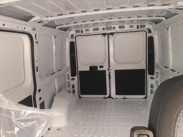 2026 Ram ProMaster Cargo Van Tradesman Low Roof 136" WB w/Pass Seat