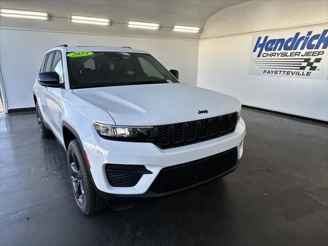 2025 Jeep Grand Cherokee GRAND CHEROKEE ALTITUDE X 4X4