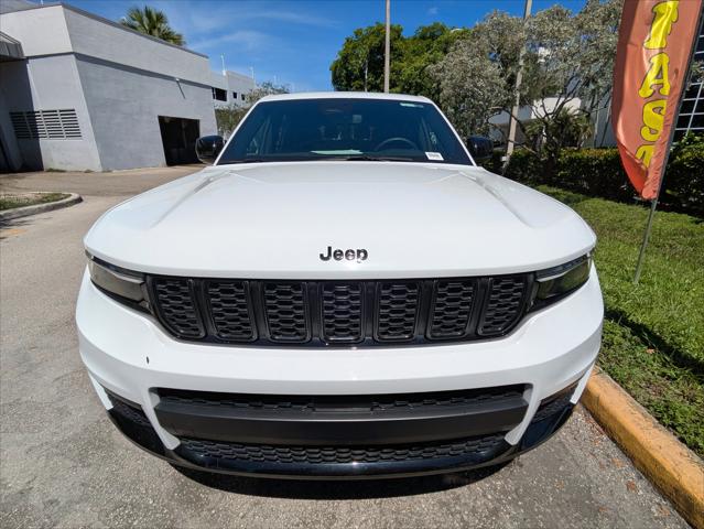 2023 Jeep Grand Cherokee L Altitude 4x2