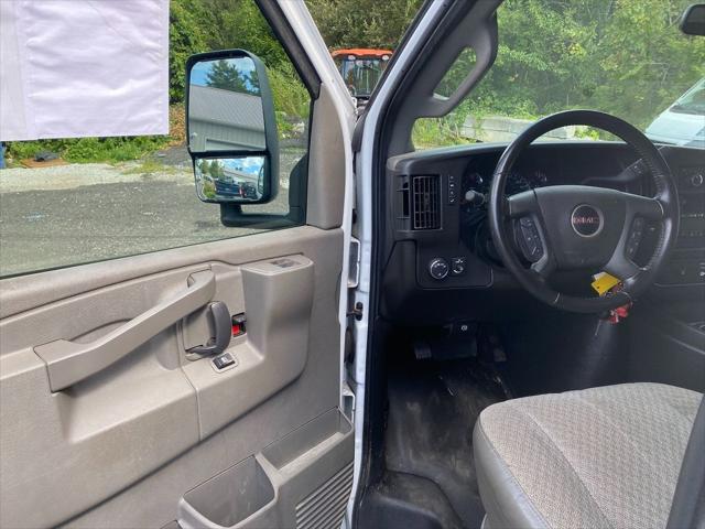 2022 GMC Savana Cutaway Work Van