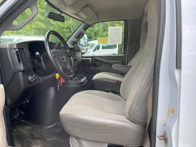 2022 GMC Savana Cutaway Work Van