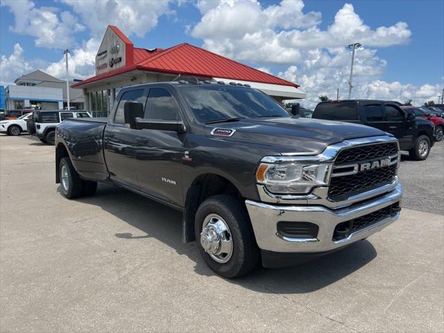 2019 RAM 3500 Tradesman Crew Cab 4x4 8 Box