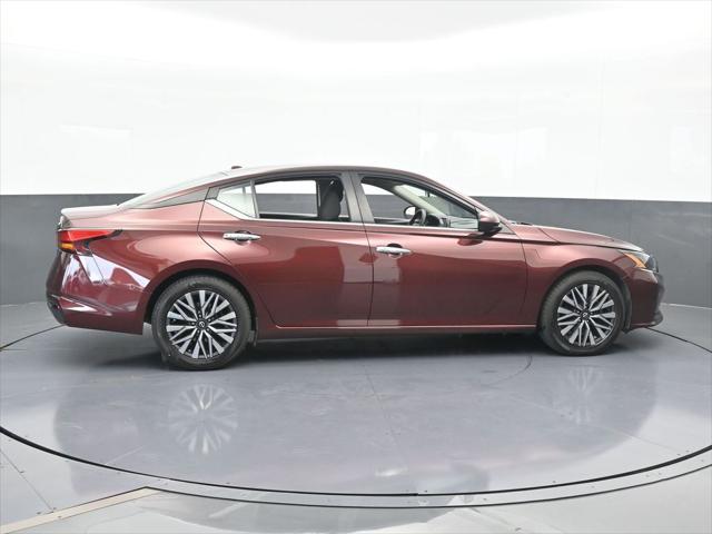 2023 Nissan Altima SV FWD