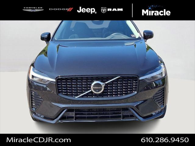 2023 Volvo XC60 B5 Plus Dark Theme 2023 Volvo XC60 B5 Plus Dark Theme