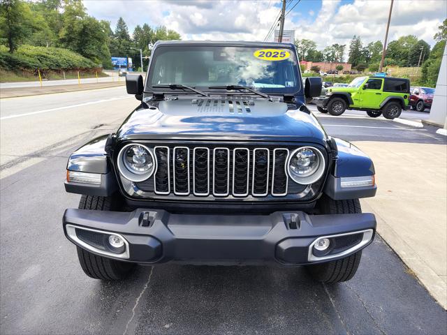 2025 Jeep Wrangler 4-Door Sahara 4x4