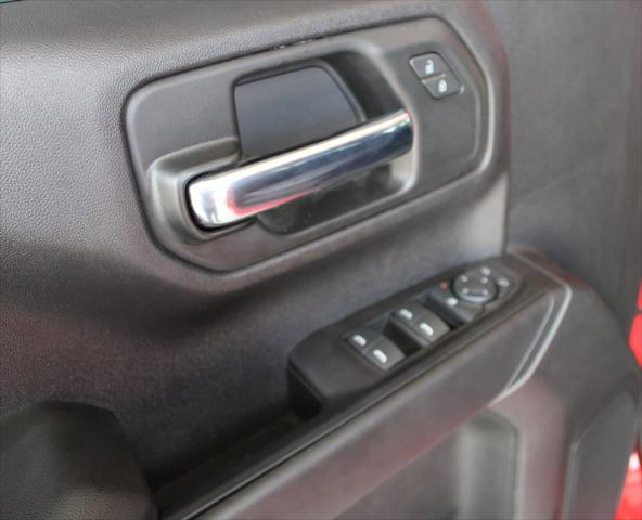 2024 Chevrolet Silverado 1500 4WD Crew Cab Standard Bed Custom
