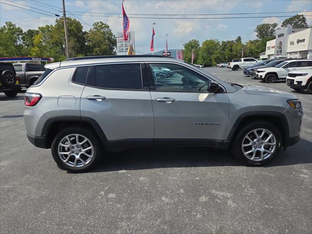 2022 Jeep Compass Latitude Lux 4x4