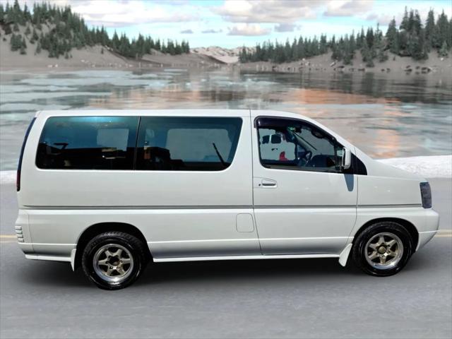 2000 Nissan El Grande VAN