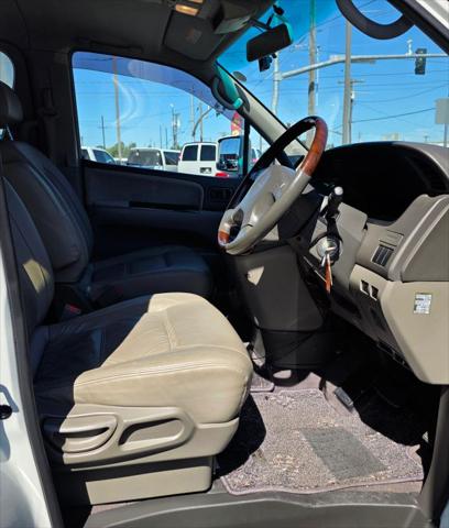 2000 Nissan El Grande VAN