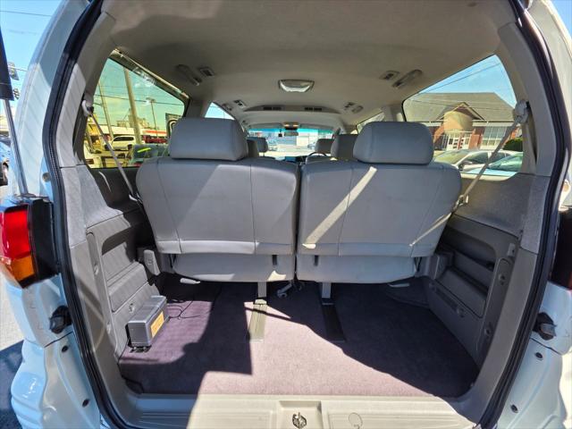 2000 Nissan El Grande VAN