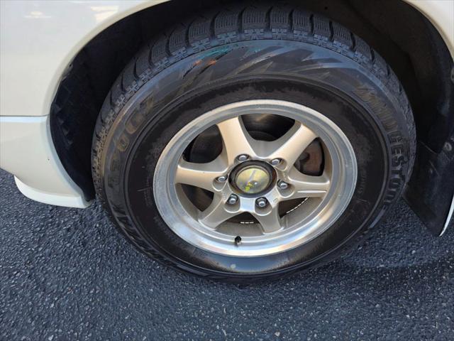 2000 Nissan El Grande VAN