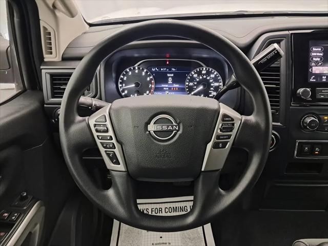 2023 Nissan Titan Crew Cab SV 4x2