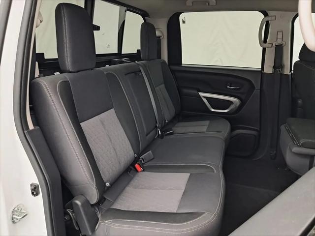 2023 Nissan Titan Crew Cab SV 4x2