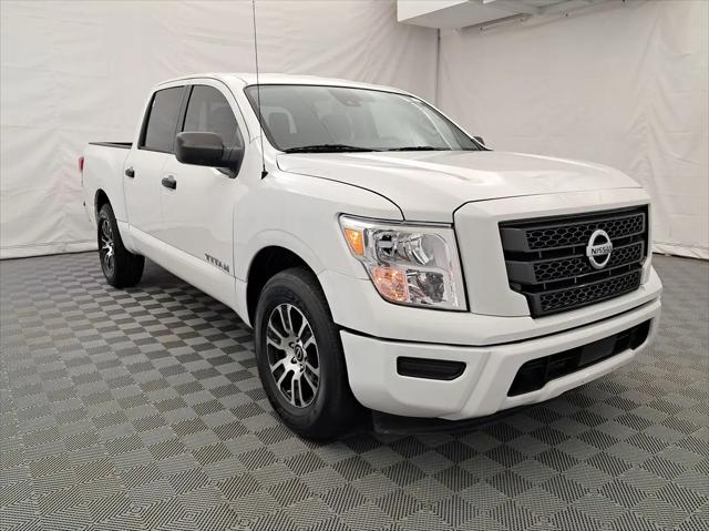 2023 Nissan Titan Crew Cab SV 4x2