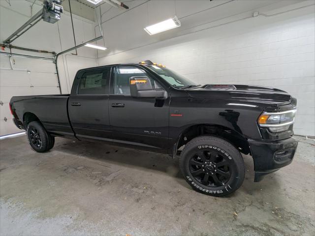 2024 RAM Ram 3500 RAM 3500 LARAMIE CREW CAB 4X4 8 BOX 2024 RAM Ram 3500 RAM 3500 LARAMIE CREW CAB 4X4 8 BOX