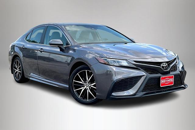 2022 Toyota Camry SE AWD