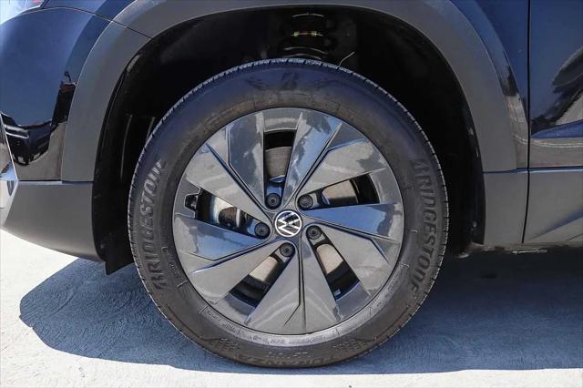 2025 Volkswagen Taos 1.5T S