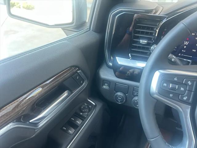 2026 Chevrolet Silverado 1500 2WD Crew Cab Short Bed LT