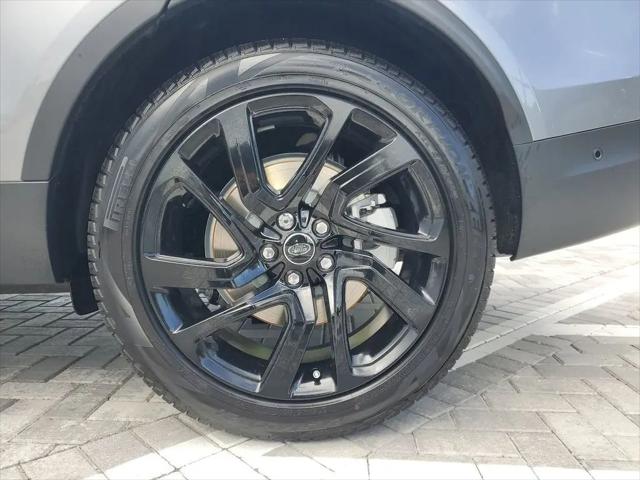 2025 Land Rover Discovery P300 S