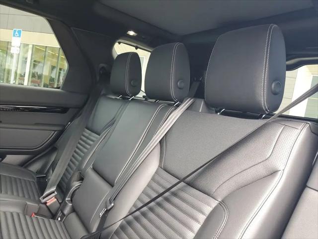 2025 Land Rover Discovery P300 S