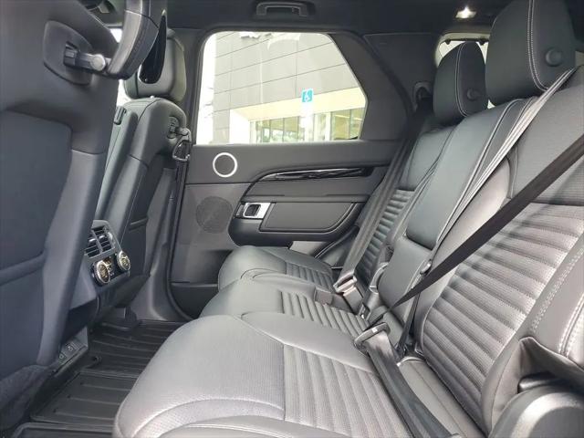 2025 Land Rover Discovery P300 S