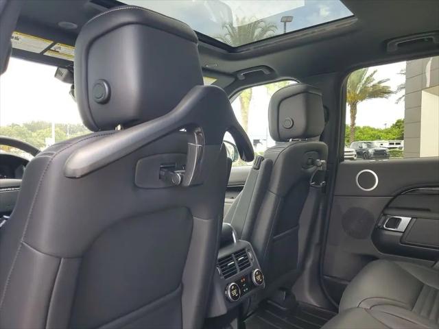 2025 Land Rover Discovery P300 S