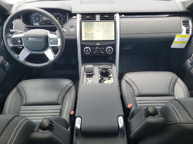 2025 Land Rover Discovery P300 S