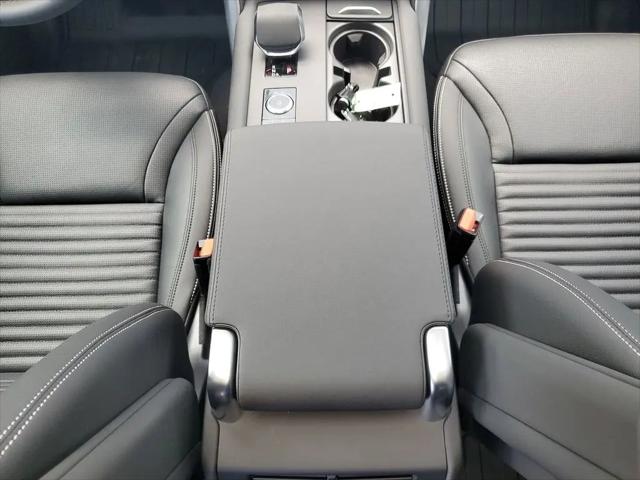 2025 Land Rover Discovery P300 S