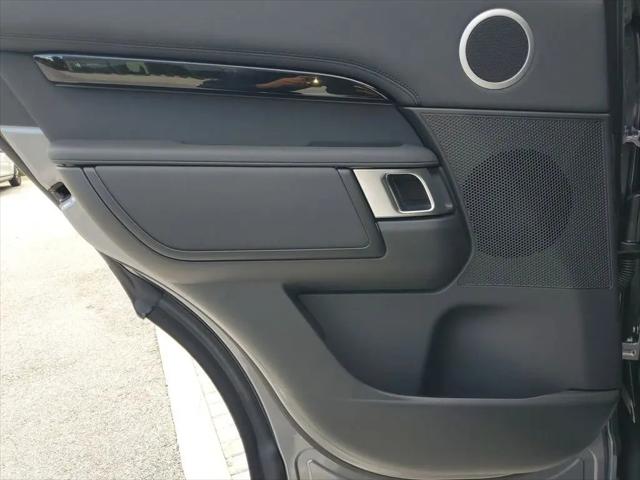 2025 Land Rover Discovery P300 S