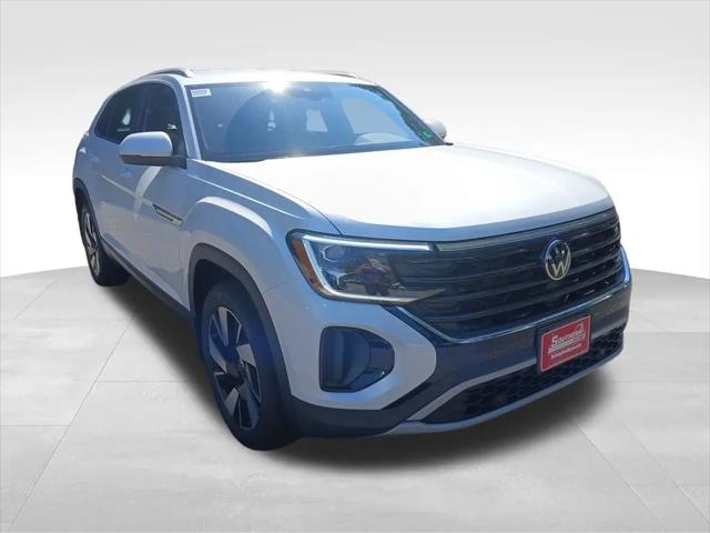 2026 Volkswagen Atlas Cross Sport SE with Technology