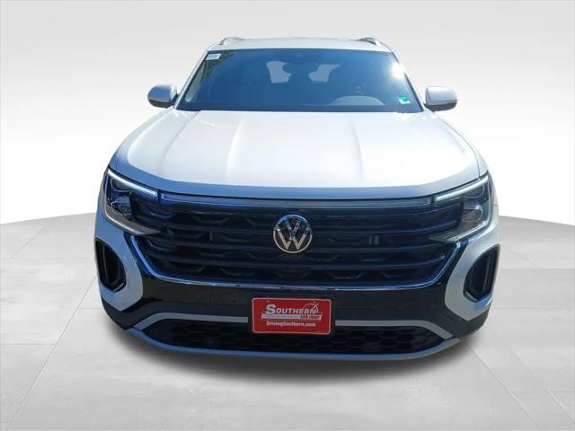 2026 Volkswagen Atlas Cross Sport SE with Technology