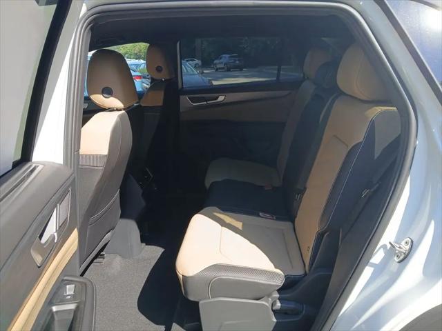 2026 Volkswagen Atlas Cross Sport SE with Technology