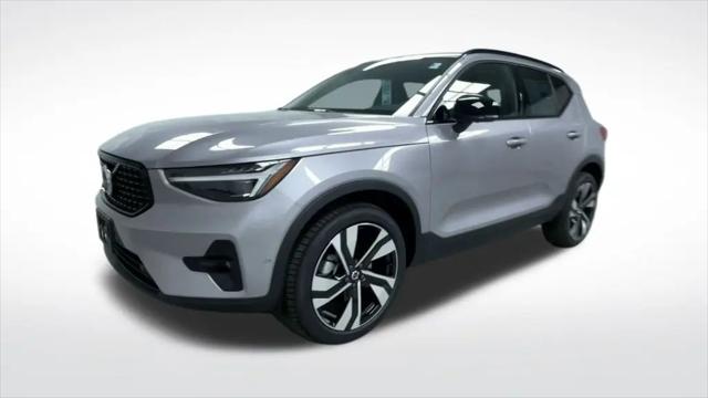 2026 Volvo XC40 Ultra, B5 AWD Gas (mild hybrid), Dark
