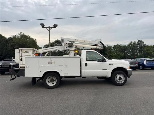 2004 Ford F-550 XL
