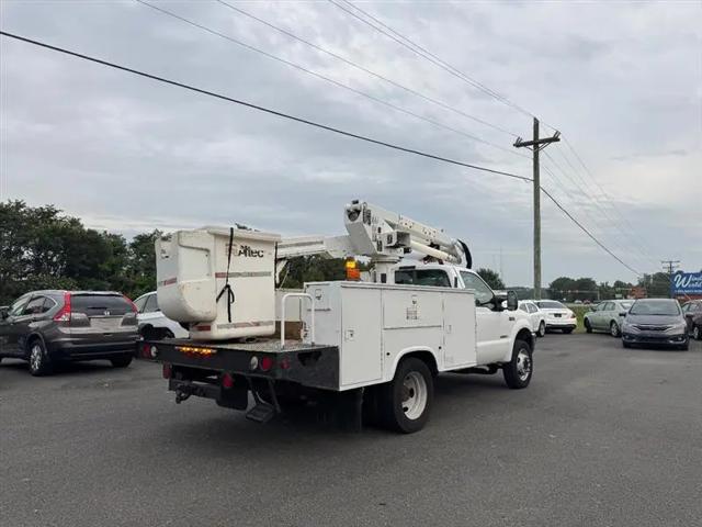 2004 Ford F-550 XL
