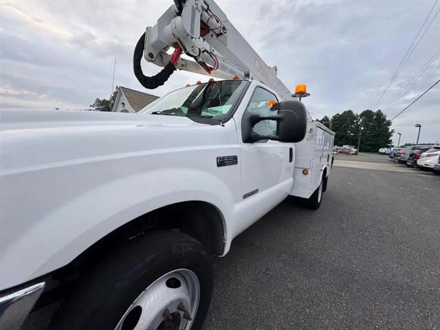 2004 Ford F-550 XL