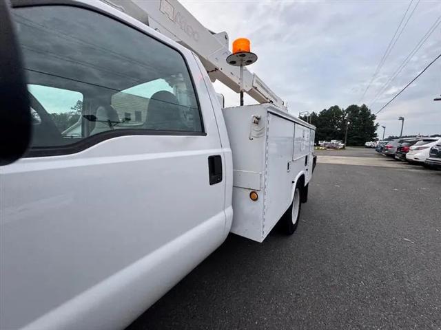 2004 Ford F-550 XL